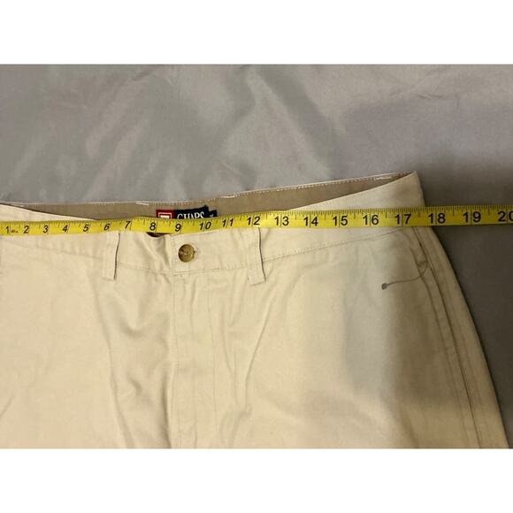 Chaps EST. 1978 Men Size 36 Khaki Light Beige Tan Pleated Front Shorts - Picture 5 of 6